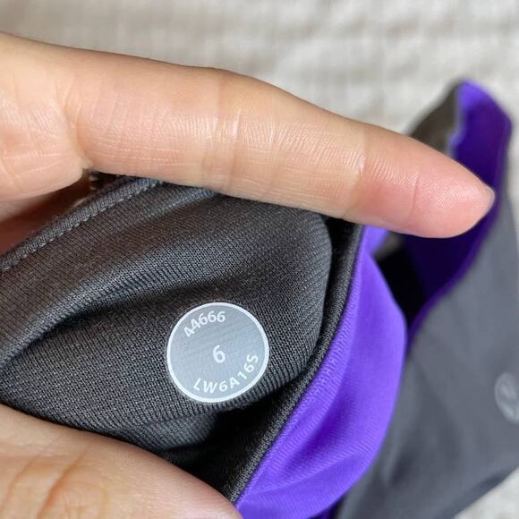 LULULEMON Amped Crop Yoga Workout Pants Crapri Soot Light White Power Purple 6 - Picture 4 of 7